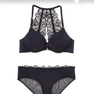 Adore me Ranay bra and panty set.